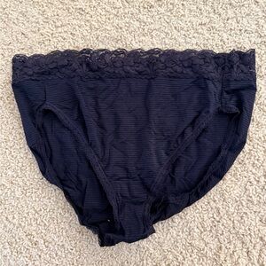 NWOT Vanity Fair Black Lace Panties